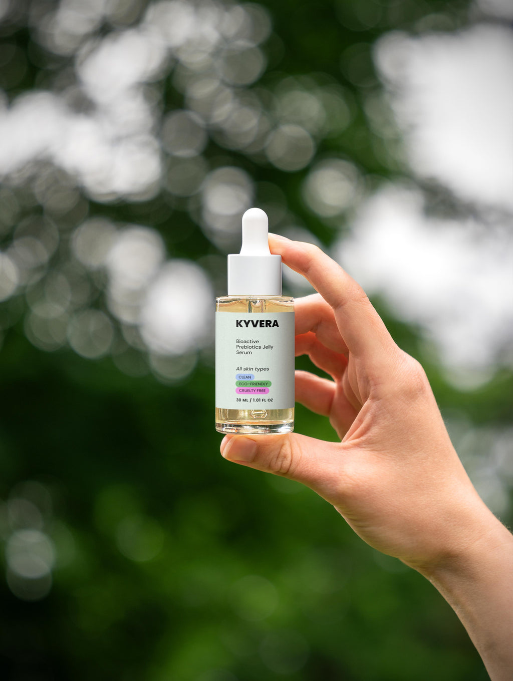 Gel texture hydrating serum for smooth,radiant skin.Kyvera Hydrating Jelly Serum